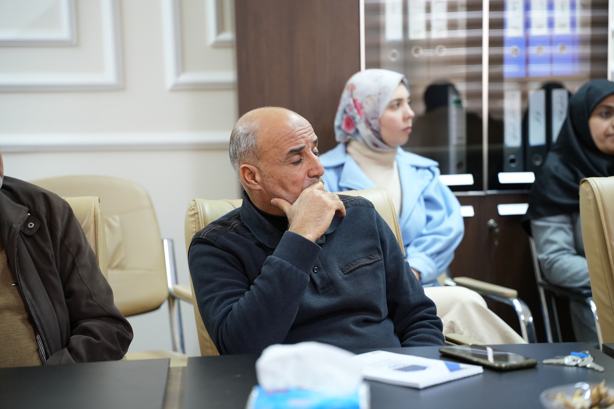 متابعة مستمرة وتنسيق متواصل داخل جامعة أبولونيا للعلوم الطبية (لقطة إضافية)