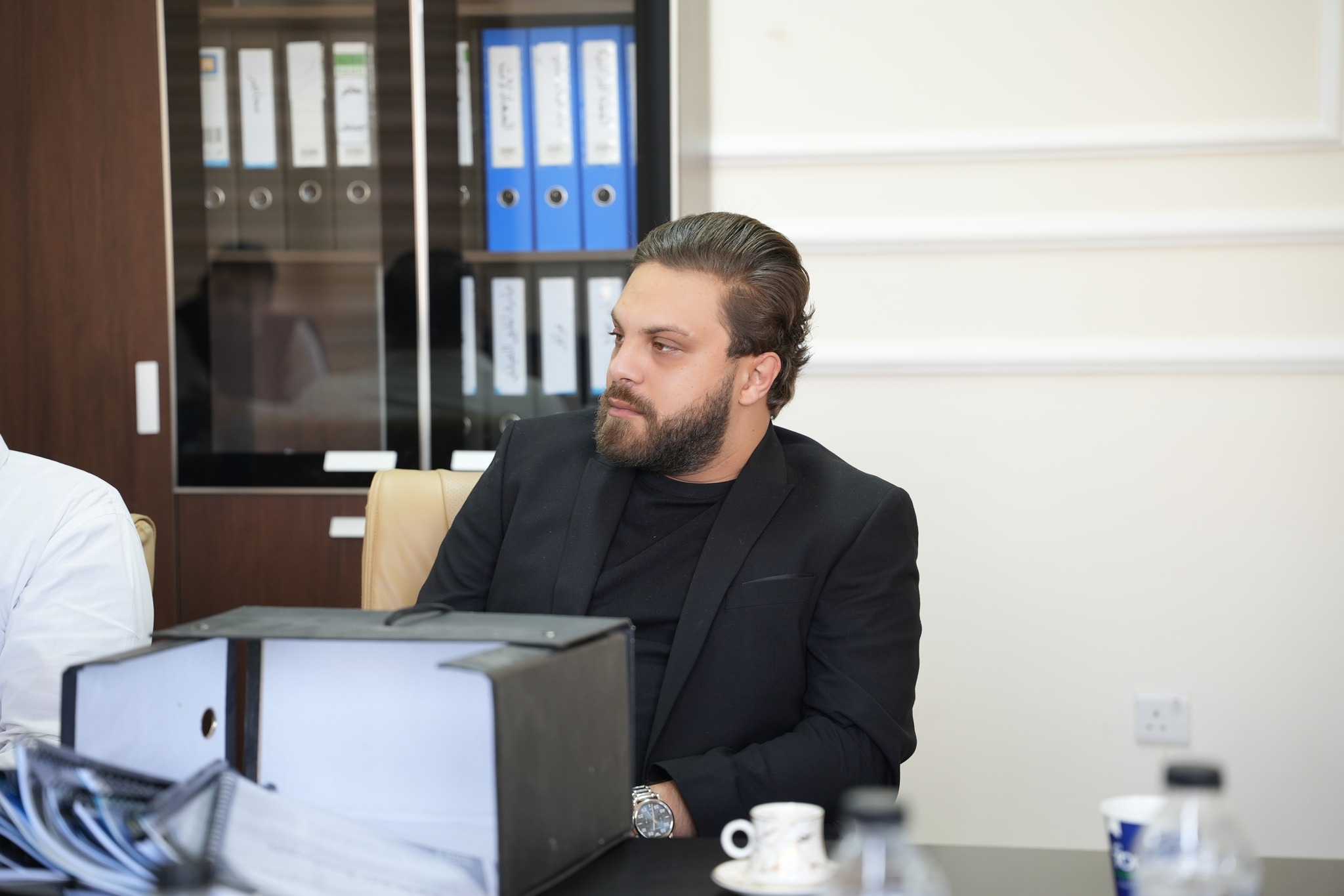 متابعة مستمرة وتنسيق متواصل داخل جامعة أبولونيا للعلوم الطبية (لقطة إضافية)