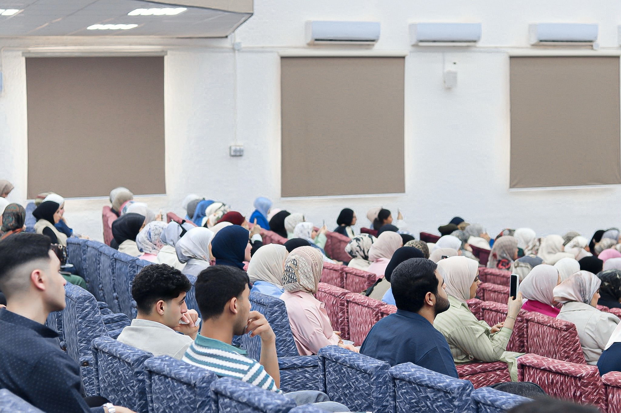 حضور علمي مميز لمؤتمر Bite Size 5 داخل مدرج جامعة أبولونيا للعلوم الطبية (لقطة إضافية)