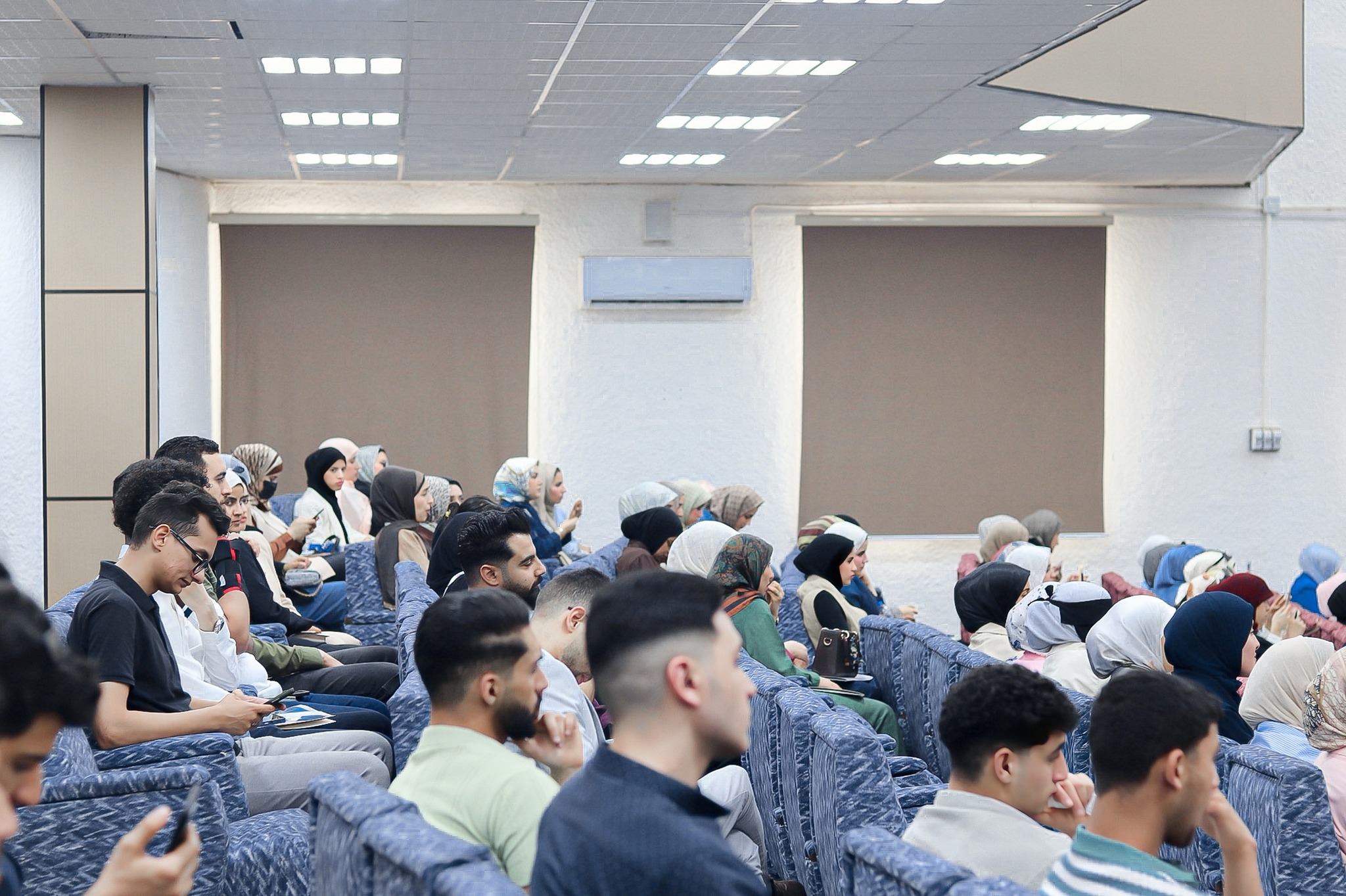 حضور علمي مميز لمؤتمر Bite Size 5 داخل مدرج جامعة أبولونيا للعلوم الطبية (لقطة إضافية)